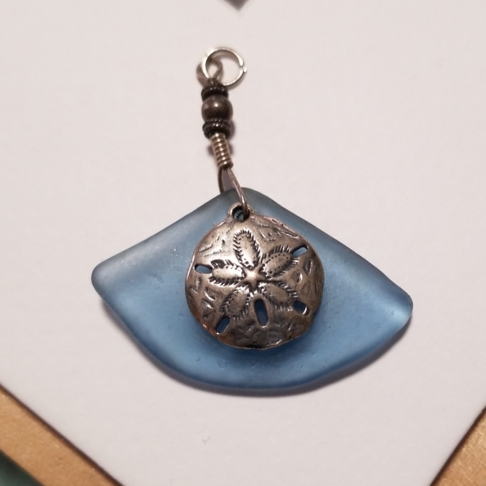 Blue beach glass pendant- .975 sand dollar charm